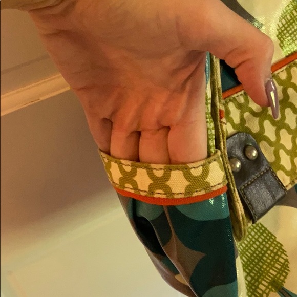 Super cute & functional Fossil book back w/ strap - Picture 3 of 13